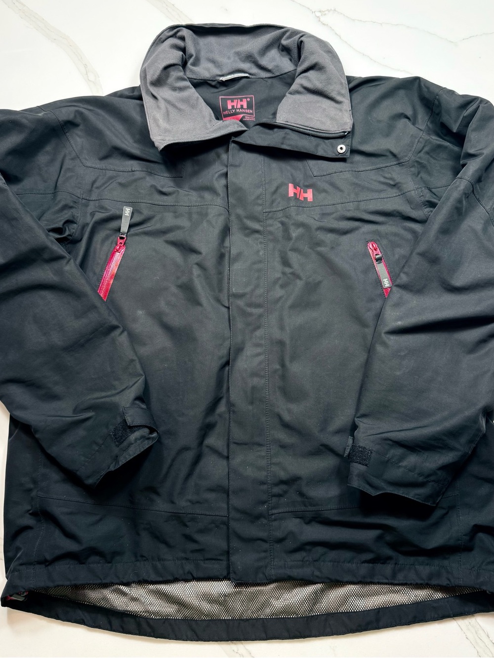 Helly Hansen Men’s Black Raincoat with Accents